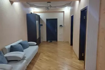 Satılır Yeni Tikili 1-ci Mikrorayonda