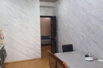Satılır Yeni Tikili 1-ci Mikrorayonda