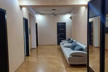 Satılır Yeni Tikili 1-ci Mikrorayonda