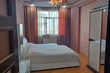 Satılır Yeni Tikili 1-ci Mikrorayonda