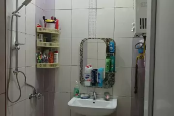 Satılır Köhnə Tikili Bakıxanovda
