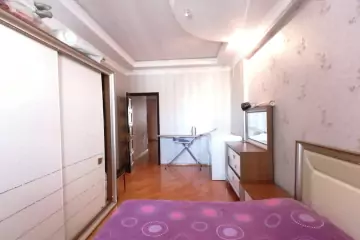 Satılır Yeni Tikili 1-ci Mikrorayonda