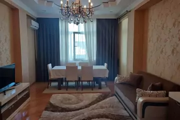 Satılır Yeni Tikili 1-ci Mikrorayonda