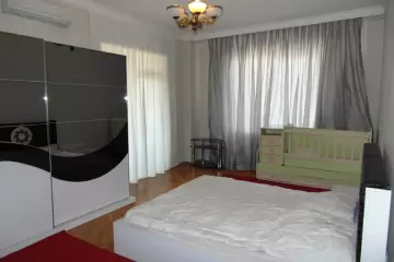 Aylıq Kirayə Yeni Tikili Dostluq Kinoteatrında