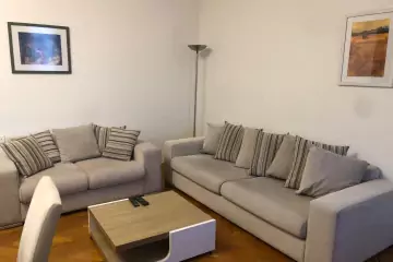 Aylıq Kirayə Köhnə Tikili Mərkəzdə