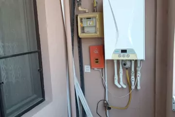Satılır Köhnə Tikili Elmler Akademiyasıda