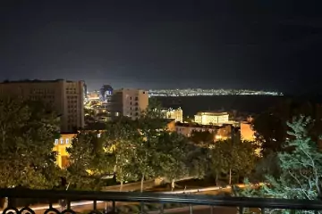 Aylıq Kirayə Köhnə Tikili İçərişəhərdə