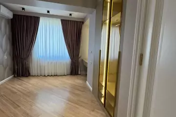 Satılır Yeni Tikili Elmler Akademiyasıda