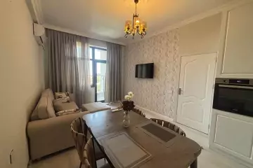 Satılır Yeni Tikili Heydər əliyev Mərkəzində