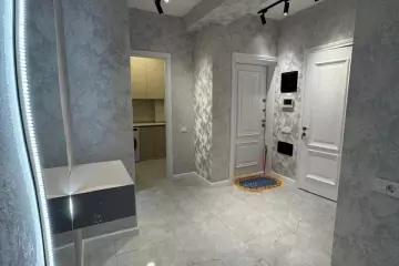 Satılır Yeni Tikili Elmler Akademiyasıda