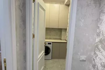 Satılır Yeni Tikili Elmler Akademiyasıda