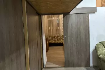 Aylıq Kirayə Köhnə Tikili Mərkəzdə
