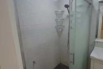 Satılır Köhnə Tikili Elmler Akademiyasıda