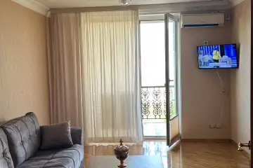 Aylıq Kirayə Köhnə Tikili İçərişəhərdə
