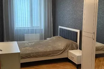 Aylıq Kirayə Köhnə Tikili İçərişəhərdə