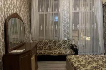 Aylıq Kirayə Köhnə Tikili Mərkəzdə