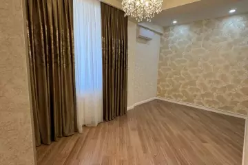 Satılır Yeni Tikili Elmler Akademiyasıda