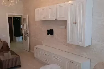 Satılır Köhnə Tikili Elmler Akademiyasıda
