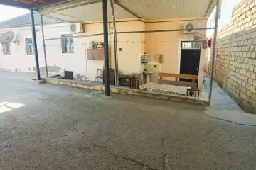 Satılır Həyət Evi 49-cu Məhəllədə