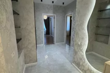 Satılır Yeni Tikili Elmler Akademiyasıda