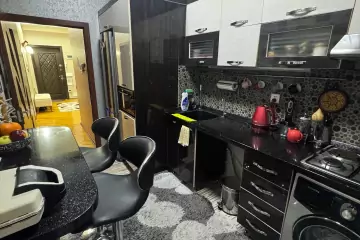 Satılır Yeni Tikili Yeni Yasamalda