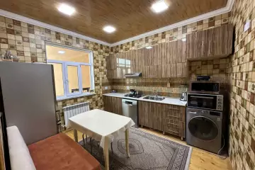 Satılır Həyət Evi Qobuda