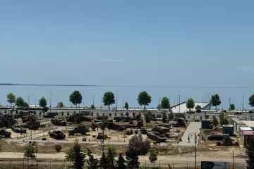 Aylıq Kirayə Yeni Tikili Ağ şəhər Kompleksində