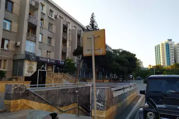Satılır Köhnə Tikili İzmir Parkı