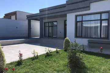 Satılır Bağ Evi Novxanıda