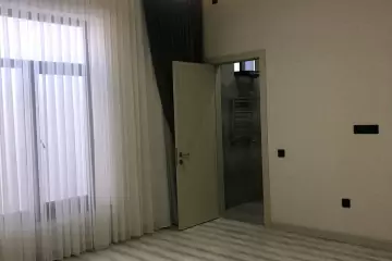 Satılır Bağ Evi Novxanıda