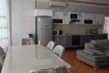 Aylıq Kirayə Yeni Tikili Mərkəzdə