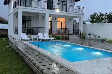 Günlük Kirayə Bağ Evi Bakıda