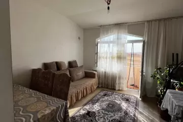 Satılır Yeni Tikili Qurtuluş 93da