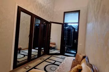 Satılır Köhnə Tikili Axundov Bağında