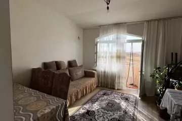 Satılır Yeni Tikili Qurtuluş 93da