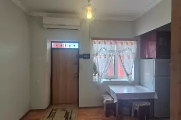 Satılır Həyət Evi Zabrat Qəsəbəsida