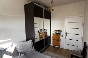 Satılır Yeni Tikili Qurtuluş 93da