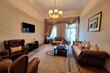 Satılır Köhnə Tikili Axundov Bağında