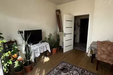 Satılır Yeni Tikili Qurtuluş 93da