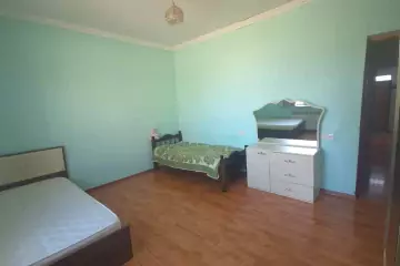 Satılır Həyət Evi Zabrat Qəsəbəsida