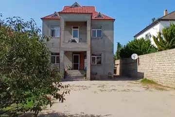 Satılır Həyət Evi Buzovnada