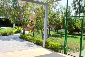 Satılır Bağ Evi şüvəlanda