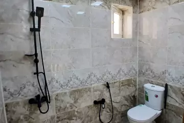 Satılır Bağ Evi Binədə