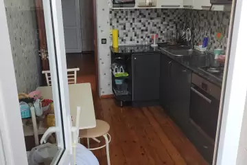Satılır Köhnə Tikili Biləcəridə