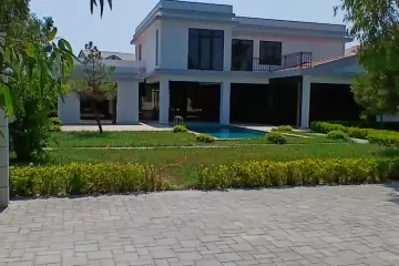 Satılır Bağ Evi şüvəlanda