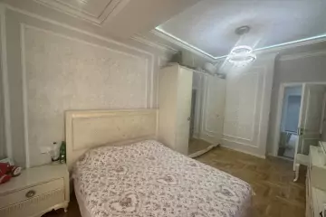 Satılır Yeni Tikili 8-ci Kilometrdə