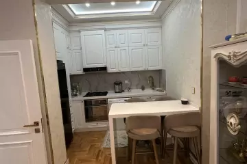 Satılır Yeni Tikili 8-ci Kilometrdə