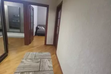 Satılır Köhnə Tikili 8-ci Mikrorayonda