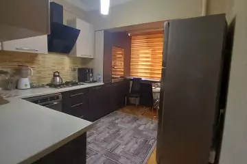 Satılır Köhnə Tikili 8-ci Mikrorayonda
