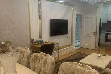 Satılır Yeni Tikili 8-ci Kilometrdə